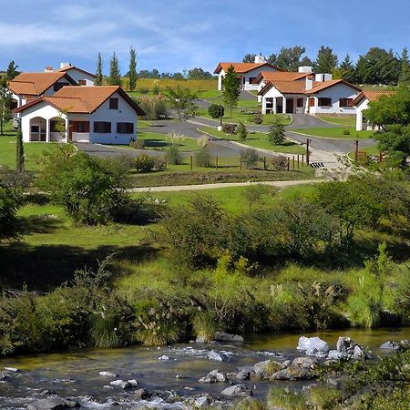 Complejo De Cabanas Llatani Hotell Los Reartes Exteriör bild