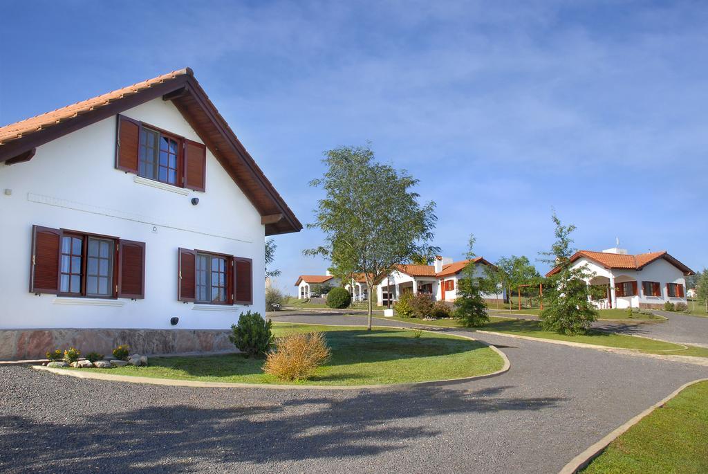 Complejo De Cabanas Llatani Hotell Los Reartes Exteriör bild