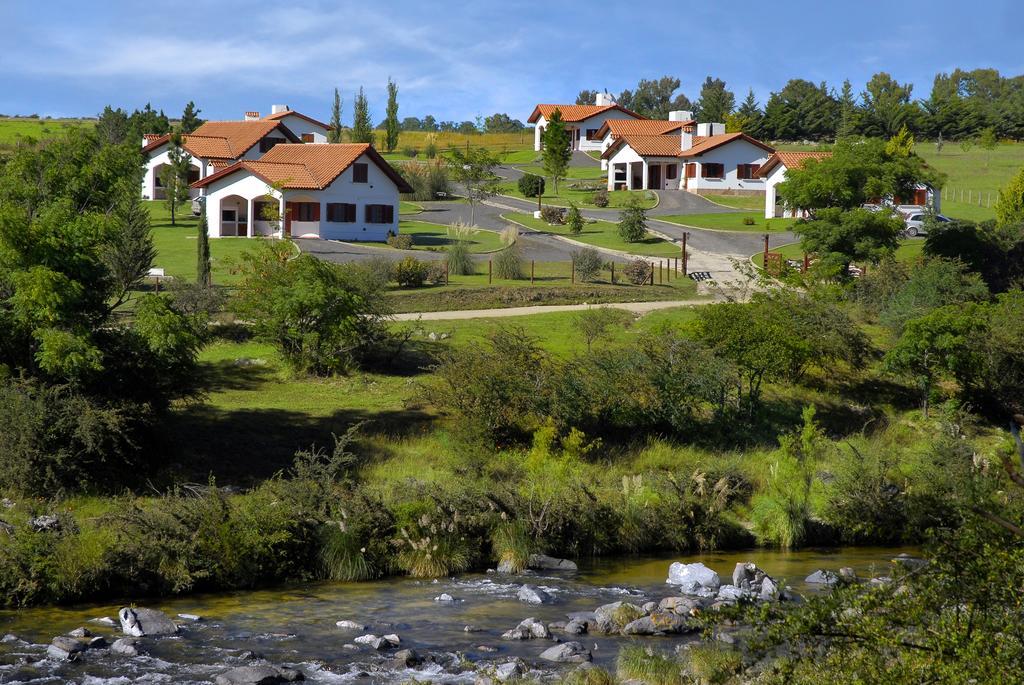 Complejo De Cabanas Llatani Hotell Los Reartes Exteriör bild